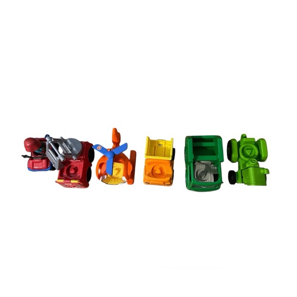 Fisher-Price Little People Truck Lot EUC – Vehicles &‎ Figures – Toddler - Picture 3 of 11